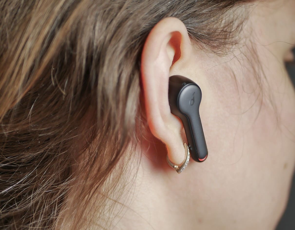 Soundcore Liberty Air 2 en los oídos