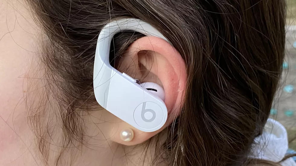 Beats Powerbeats 4 dans les oreilles