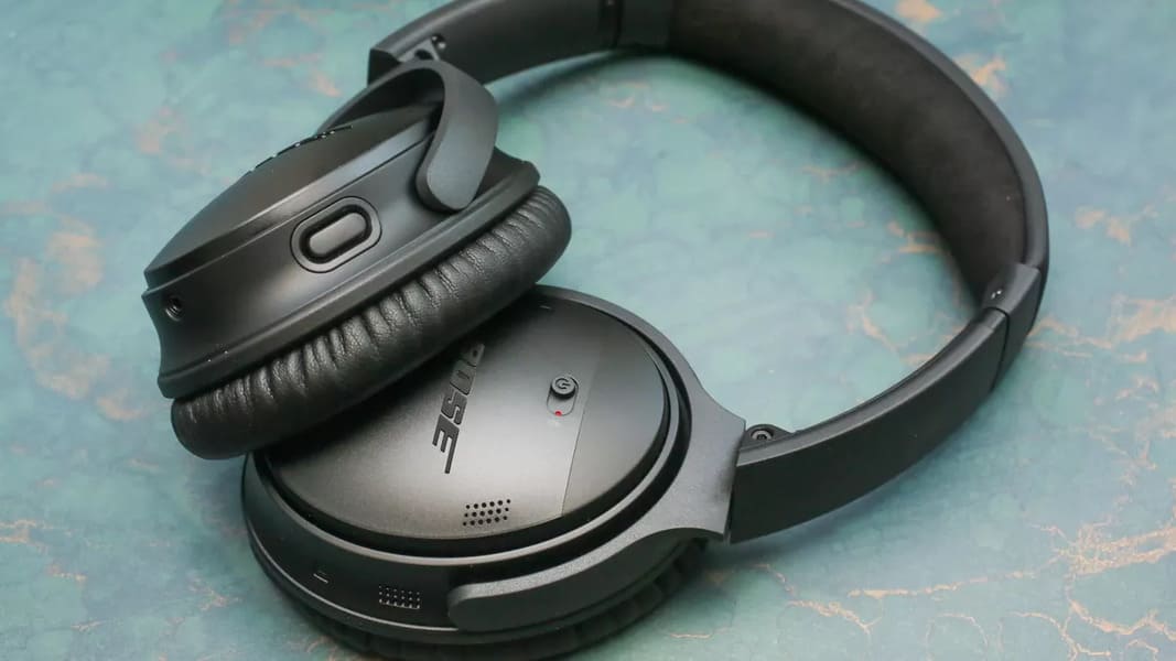 Geriausios „Bose QuietComfort 35“ „Bluetooth“ ausinės
