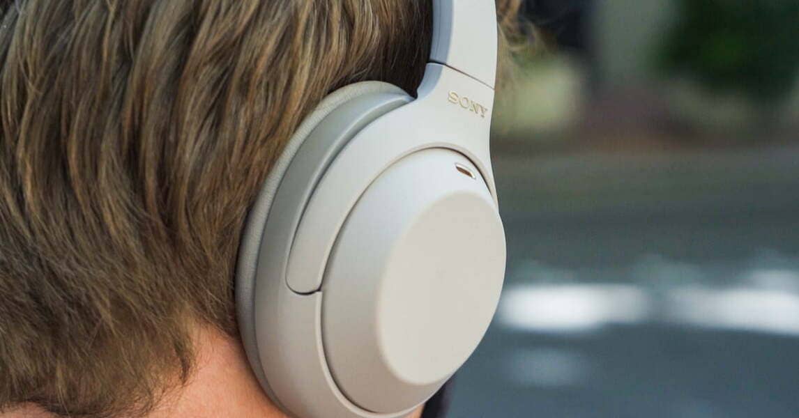 geriausios „Bluetooth“ ausinės „Sony WH-1000XM4“