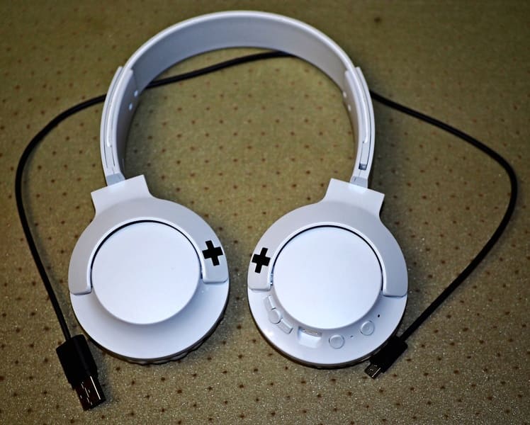 Auriculares con buenos graves Philips BASS + SHB3075