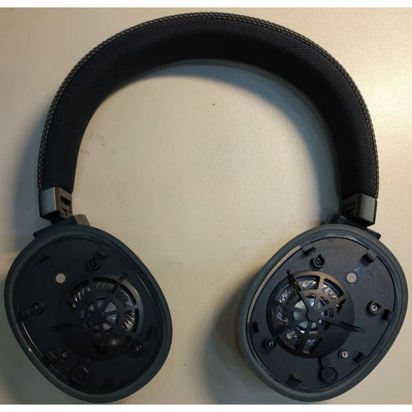 Un auricular con cable no funciona