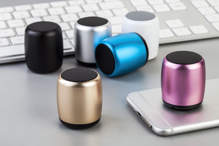 ¿Cómo conecto los altavoces a mi computadora? - Instrucciones paso a paso sobre cómo conectar altavoces inalámbricos a una computadora portátil o PC - Preguntas frecuentes de topheadphone.techinfus.com/es/