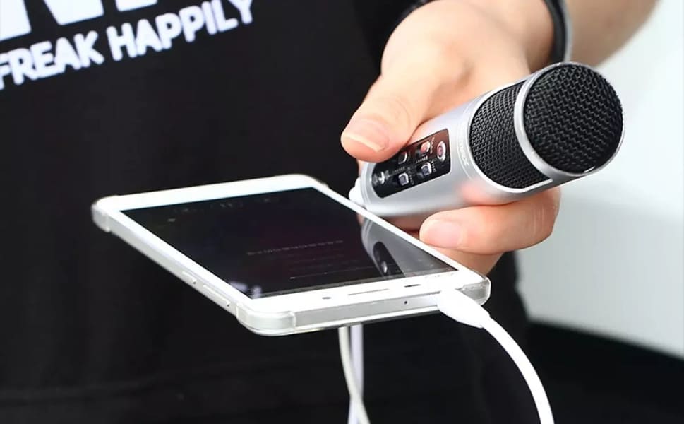 ¿Cómo conecto un micrófono a mi teléfono? - Instrucciones paso a paso sobre si es posible conectar un micrófono a un teléfono inteligente - Preguntas frecuentes de topheadphone.techinfus.com/es/