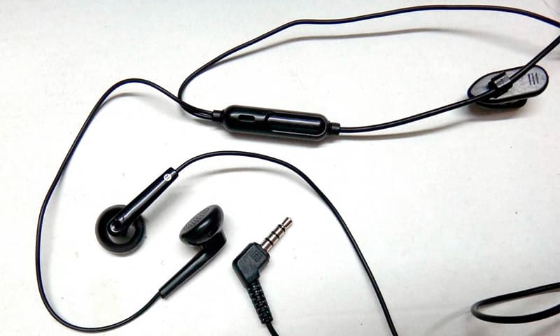 configurar micrófono en auriculares android