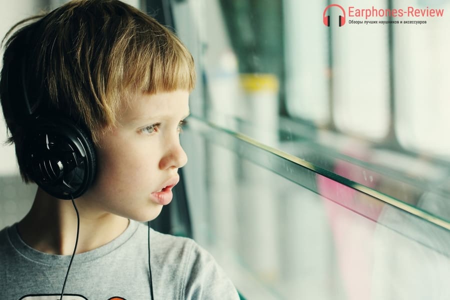 cómo ponerse los auriculares
