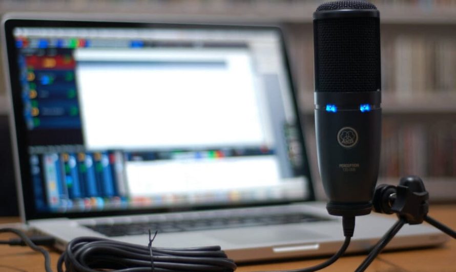 ¿Cómo configuro un micrófono en mi computadora?