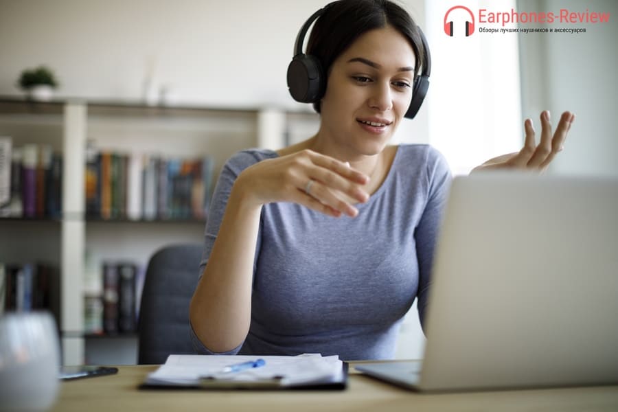 cómo ponerse los auriculares