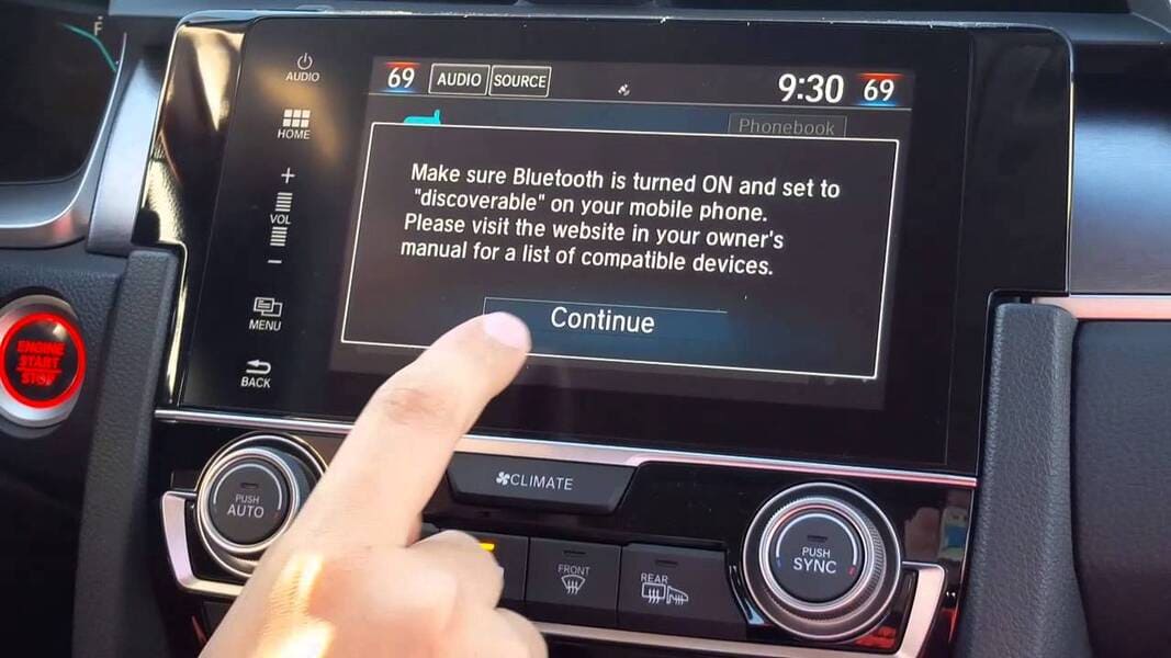 conecta el teléfono a la radio