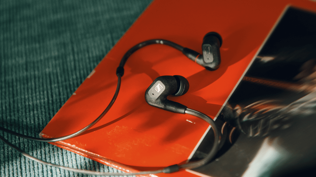Nuevo Sennheiser IE 300: auriculares para audiófilos - Fecha de lanzamiento y precio Sennheiser IE 300 - topheadphone.techinfus.com/es/
